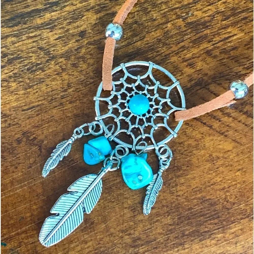 Boho Dreamcatcher Style Pendant Necklace with Turquoise Accent – Western Design